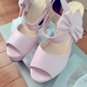 Cute light sale pink heels